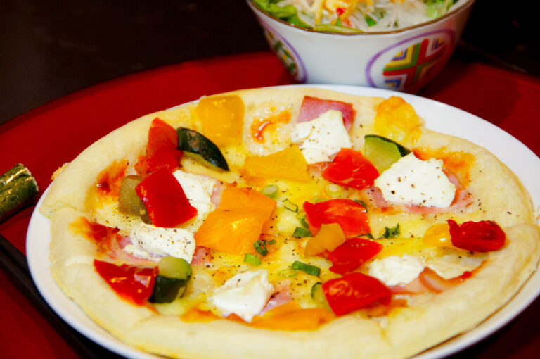 月夜の野菜ピザ